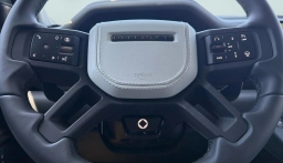 Land Rover Defender OCTA 110 P635 2026