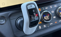 Land Rover Defender OCTA 110 P635 2026
