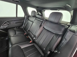 Land Rover Range Rover SE P530 SWB 2025