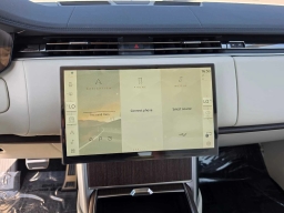 Land Rover Range Rover SE P550e SWB 2026