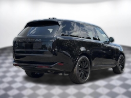 Land Rover Range Rover SE P550e SWB 2026