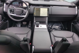 Land Rover Range Rover SE P550e SWB 2026