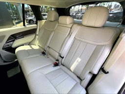 Land Rover Range Rover SE P400 SWB 2026