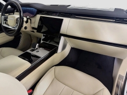 Land Rover Range Rover SE P400 SWB 2026