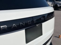 Land Rover Range Rover SE P400 SWB 2026