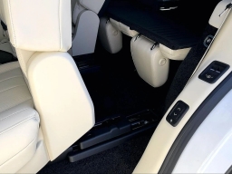 Land Rover Range Rover SE P530 LWB 7 Seat 2026