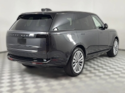 Land Rover Range Rover SE P400 LWB 7 Seat 2026