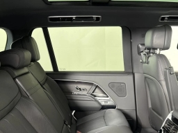 Land Rover Range Rover SE P400 LWB 7 Seat 2026