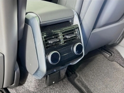 Land Rover Range Rover SE P400 LWB 7 Seat 2026