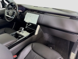Land Rover Range Rover SE P400 LWB 7 Seat 2026