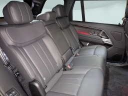 Land Rover Range Rover SE P400 LWB 7 Seat 2026