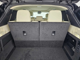 Land Rover Range Rover SE P400 LWB 7 Seat 2026