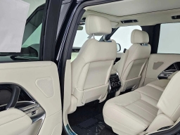 Land Rover Range Rover SE P400 LWB 7 Seat 2026