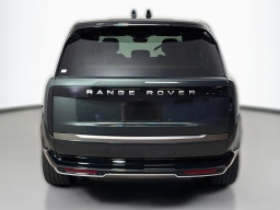 Land Rover Range Rover SE P400 LWB 7 Seat 2026