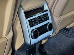 Land Rover Range Rover SE P400 LWB 7 Seat 2026