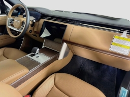Land Rover Range Rover SE P400 LWB 7 Seat 2026