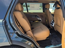 Land Rover Range Rover SE P400 LWB 7 Seat 2026