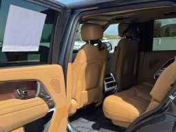 Land Rover Range Rover SE P400 LWB 7 Seat 2026