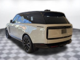 Land Rover Range Rover SE P400 LWB 7 Seat 2026