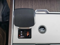 Land Rover Range Rover SE P400 LWB 7 Seat 2026