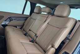 Land Rover Range Rover SE P400 LWB 7 Seat 2026