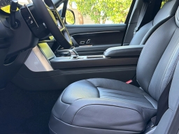 Land Rover Range Rover SE P400 LWB 7 Seat 2026