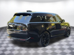 Land Rover Range Rover SE P400 LWB 7 Seat 2026