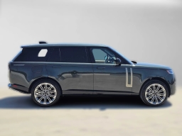 Land Rover Range Rover SE P400 LWB 7 Seat 2026