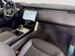 Land Rover Range Rover SE P400 LWB 7 Seat 2026