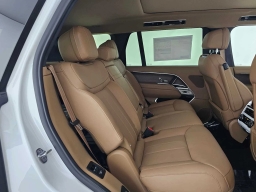 Land Rover Range Rover SE P400 LWB 7 Seat 2026