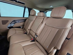 Land Rover Range Rover SE P400 LWB 7 Seat 2026