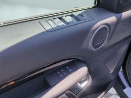 Land Rover Discovery S AWD 2026