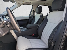 Land Rover Discovery S AWD 2026