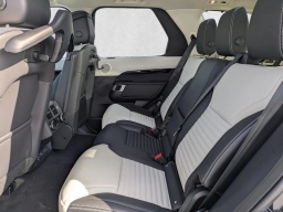 Land Rover Discovery S AWD 2026