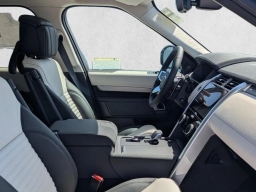 Land Rover Discovery Dynamic SE AWD 2026