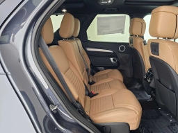 Land Rover Discovery Dynamic SE AWD 2026