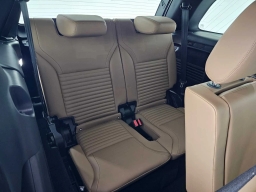 Land Rover Discovery Dynamic SE AWD 2026