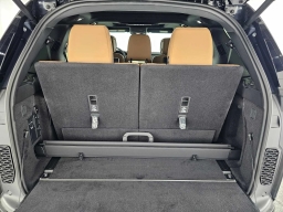 Land Rover Discovery Dynamic SE AWD 2026