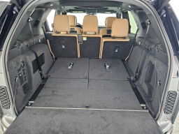 Land Rover Discovery Dynamic SE AWD 2026