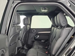 Land Rover Discovery Gemini Edition AWD 2026