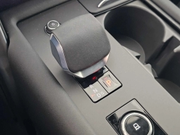 Land Rover Discovery Gemini Edition AWD 2026
