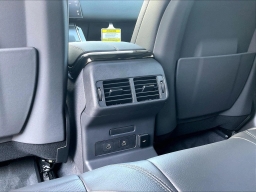 Land Rover Range Rover Velar S P250 2026