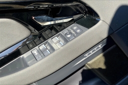 Land Rover Range Rover Evoque Core S AWD 2026