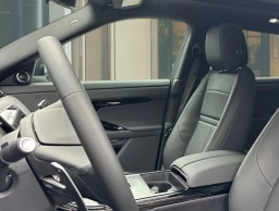Land Rover Range Rover Evoque Core S AWD 2026