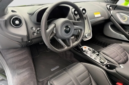 McLaren GTS Base Coupe 2026