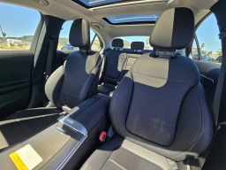 Mercedes-Benz C-Class C 300 4MATIC Sedan 2026