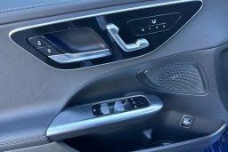 Mercedes-Benz C-Class C 300 4MATIC Sedan 2026