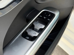 Mercedes-Benz C-Class C 300 4MATIC Sedan 2026