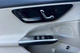 Mercedes-Benz C-Class C 300 4MATIC Sedan 2026