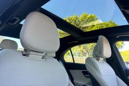 Mercedes-Benz C-Class C 300 4MATIC Sedan 2026